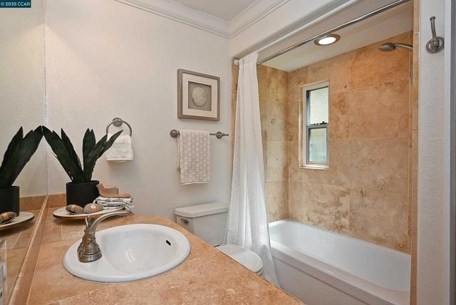 1805 Ptarmigan Dr, Walnut Creek CA: https://media.crmls.org/mediaz/88a95be6-b259-4e4a-bdb3-a08d04ad8408.jpg