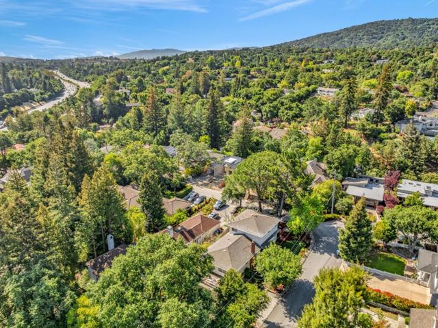 23951 Spalding Avenue, Los Altos CA: https://media.crmls.org/mediaz/88a98b49-e26b-4337-9e96-c850b38641f9.jpg