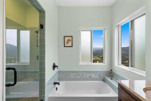 2389 Eric Road, Fallbrook CA: https://media.crmls.org/mediaz/88a99497-67ed-49ca-bd6d-894b729bfea1.jpg