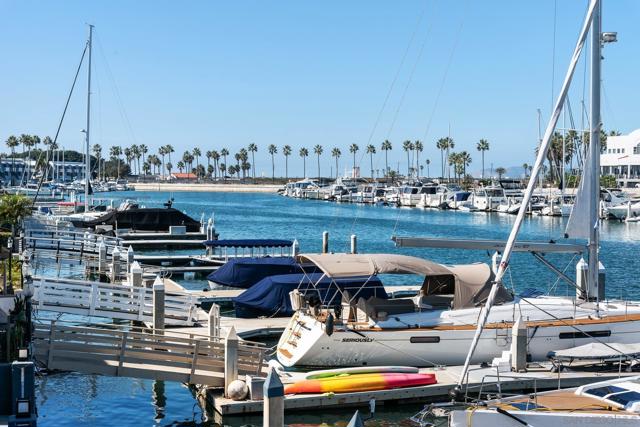 25 The Point, Coronado CA: https://media.crmls.org/mediaz/88a9ad45-8803-43e3-832c-76f6933cc428.jpg