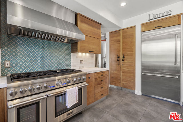 4544 Tobias Avenue, Sherman Oaks CA: https://media.crmls.org/mediaz/88a9f0ea-7998-4a7c-a254-ba4626200f00.jpg