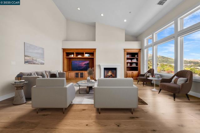 3322 Ashbourne Cir, San Ramon CA: https://media.crmls.org/mediaz/88aa6ee2-aca1-4001-b96b-d745b37b6953.jpg