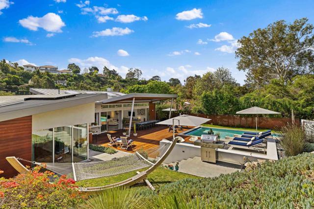 6672 Avenida Andorra, La Jolla CA: https://media.crmls.org/mediaz/88aafe1c-2219-4e47-90b9-9545ddad64fe.jpg