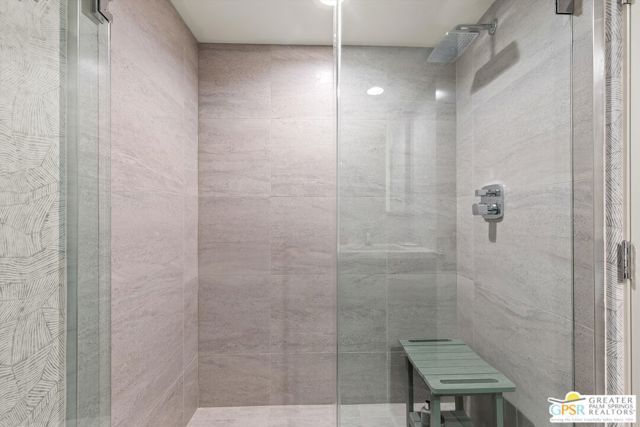 1062 Hunter Drive, Palm Springs CA: https://media.crmls.org/mediaz/88ab4b33-e7f2-4892-9eda-f47fd905876c.jpg