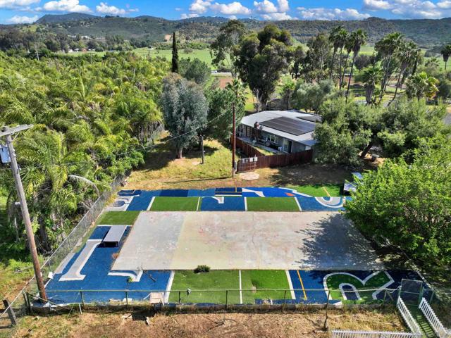 30100 Valley Center Rd., Valley Center CA: https://media.crmls.org/mediaz/88ac1e1f-94fd-44ad-b1d4-09c8516ff969.jpg