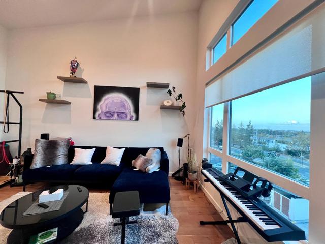 400 El Camino Real, Belmont CA: https://media.crmls.org/mediaz/88ad0318-d692-4a2f-87a1-6436be3374b1.jpg