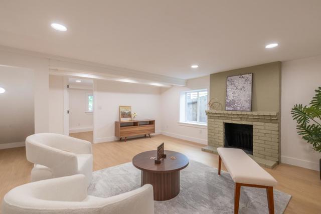 459 English Avenue, Monterey CA: https://media.crmls.org/mediaz/88ad1d59-1821-46b4-9e42-80b3dd565aad.jpg