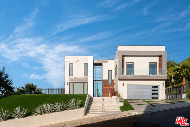 4338 Gayle Drive, Tarzana CA: https://media.crmls.org/mediaz/88adb23c-12fa-4f4e-91f8-ed9a81d894a7.jpg