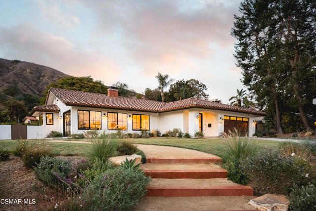 1207 Westridge Drive, Ventura CA: https://media.crmls.org/mediaz/88ae149f-e59c-4aca-99cb-271a812e8544.jpg