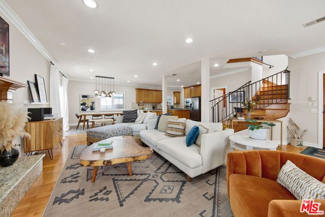 2104 Clark Lane, Redondo Beach CA: https://media.crmls.org/mediaz/88ae65fe-ed85-47b7-8ec9-5a8e2bf6c167.jpg
