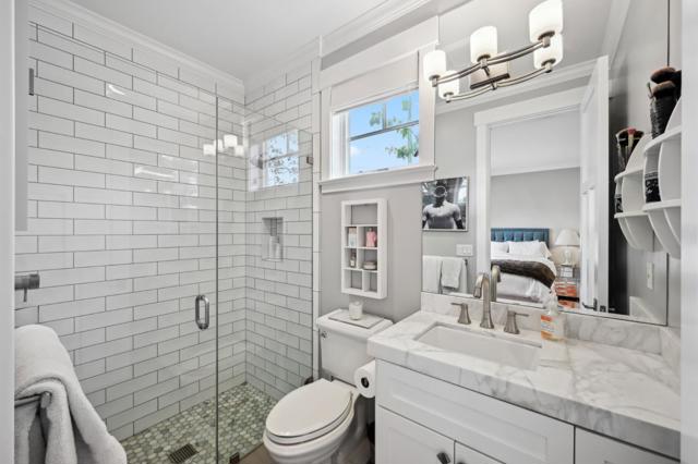 Image 13 of 33 For 318 Oakwood Boulevard