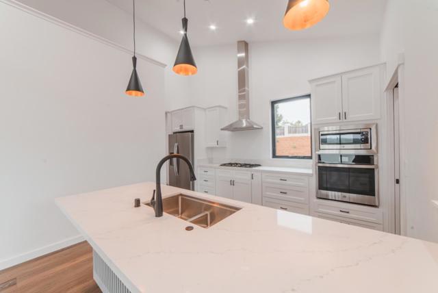 54 Sill Road, Royal Oaks CA: https://media.crmls.org/mediaz/88afa483-20eb-4a58-8f7a-fd7cc0622214.jpg