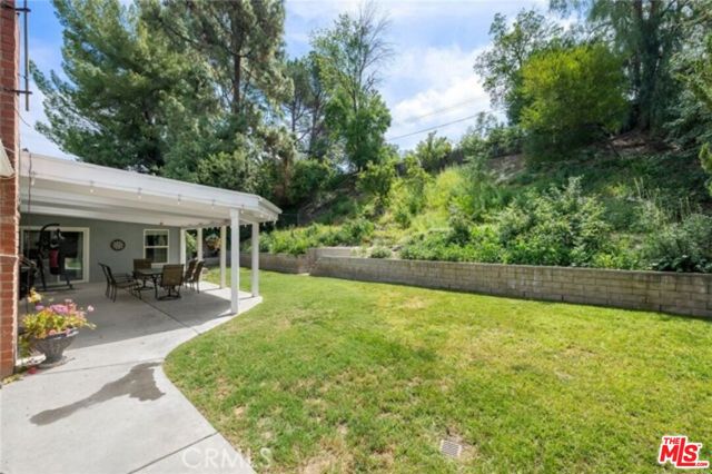 8204 Clemens Avenue, West Hills CA: https://media.crmls.org/mediaz/88b00351-2770-4688-9324-32cdd58173b8.jpg