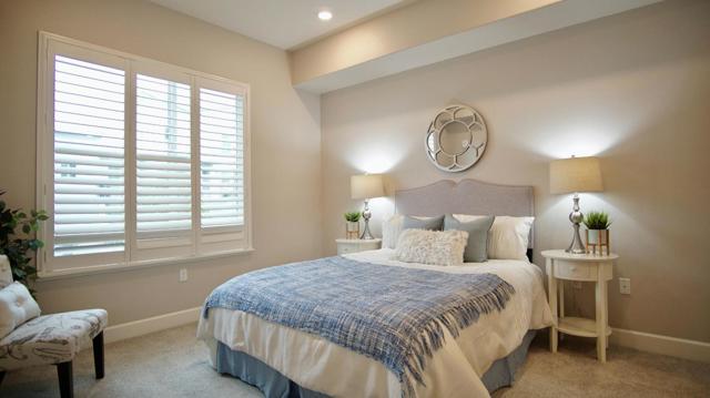 338 Llano De Los Robles Avenue, San Jose CA: https://media.crmls.org/mediaz/88b02185-9f52-4b87-9bda-fc55c048e7a0.jpg