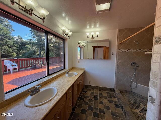 18391 Old Coast Highway, Fort Bragg CA: https://media.crmls.org/mediaz/88b044ab-309f-4e07-b4db-8d373d15a961.jpg