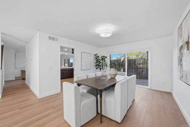 Detail Gallery Image 4 of 21 For 1043 Helix Village Dr, El Cajon,  CA 92020 - 3 Beds | 2/1 Baths