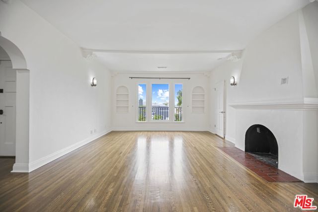 1148 S Stanley Avenue, Los Angeles CA: https://media.crmls.org/mediaz/88b1dfb9-0c69-47e3-b142-1c24d419ad8f.jpg
