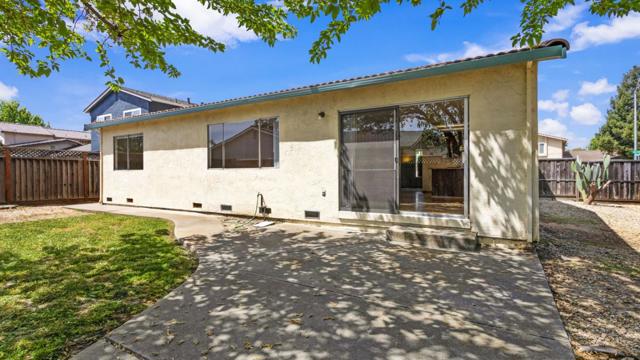 93 Barnes Lane, Fremont CA: https://media.crmls.org/mediaz/88b4f097-da77-4e60-83bb-9f81eb07f502.jpg