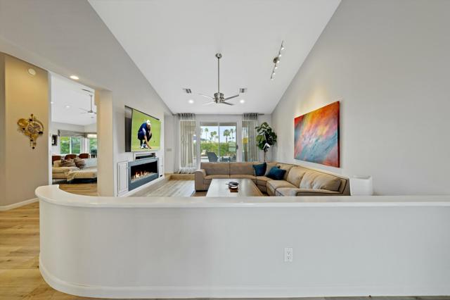 73112 Bel Air, Palm Desert CA: https://media.crmls.org/mediaz/88b511e4-cfea-4099-b568-8f4b5ec654f2.jpg