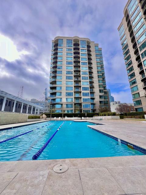 219 Brannan Street, San Francisco CA: https://media.crmls.org/mediaz/88b6971f-ef8e-4603-9e5d-69f6b25dc5fd.jpg