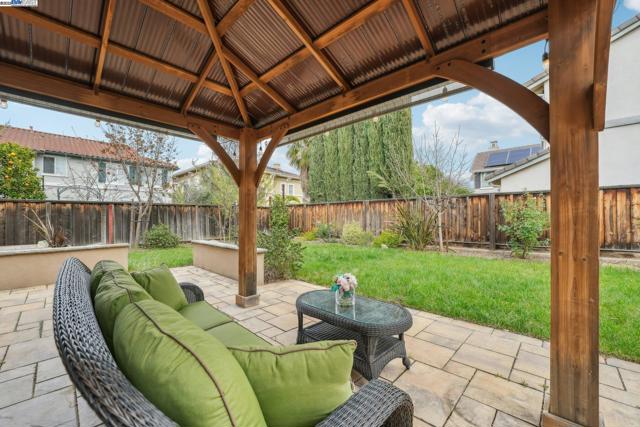 632 S Comunidad Street, Mountain House CA: https://media.crmls.org/mediaz/88b6a7cd-f4f7-4be3-9409-fb0ea66cca5d.jpg