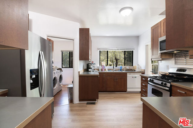500 N Alta Vista Boulevard, Los Angeles CA: https://media.crmls.org/mediaz/88b7b6f7-e023-496e-9d0b-a9ddc63a5902.jpg