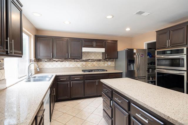 314 La Soledad Way, Oceanside CA: https://media.crmls.org/mediaz/88b86437-11a9-4012-a2bb-bf5cfa7ea636.jpg