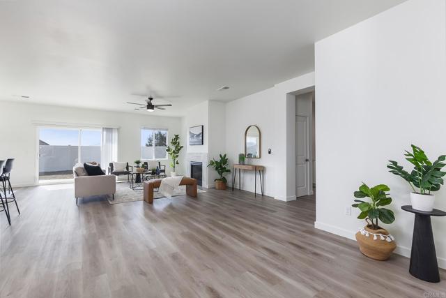 Detail Gallery Image 4 of 52 For 1609 Mauzy Way, El Cajon,  CA 92021 - 4 Beds | 3 Baths