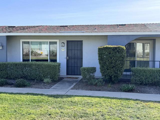 Detail Gallery Image 1 of 1 For 3578 Boussock Ln, Oceanside,  CA 92057 - 2 Beds | 1/1 Baths