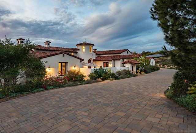 7576 Northern Lights, San Diego CA: https://media.crmls.org/mediaz/88b8ae0c-8c13-4dde-ab44-904f1efcf154.jpg