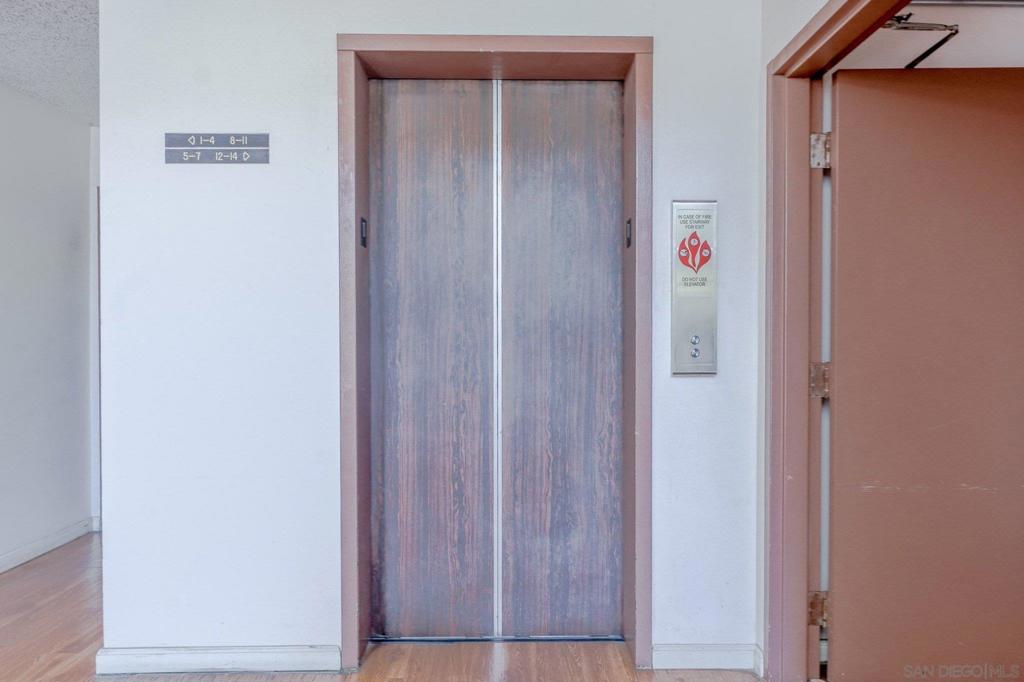 https://media.crmls.org/mediaz/88b8f4d5-5233-4ec5-abd4-280a74efbf5d.jpg?preset=X-Large