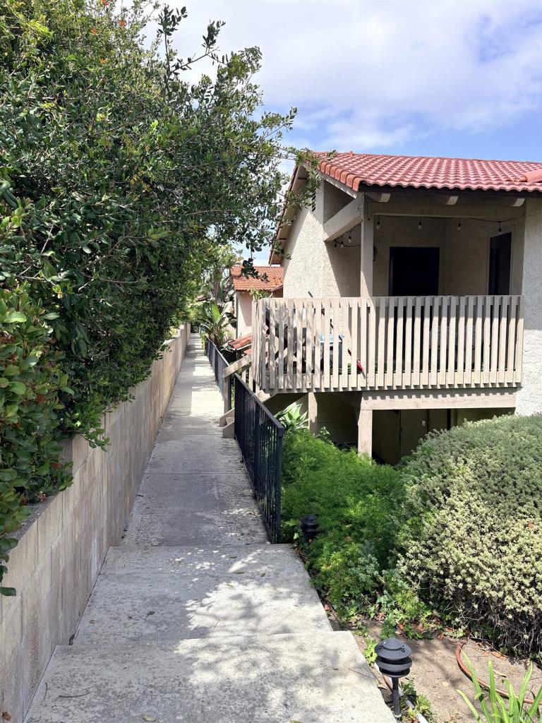 2352 Altisma Way - photo 3