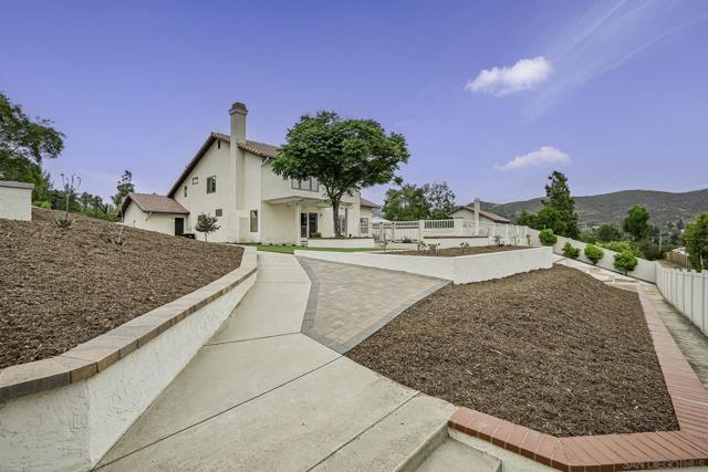 14051 Fiddletown Rd., Poway CA: https://media.crmls.org/mediaz/88b99c5e-ee17-477d-bdb6-10901135cf70.jpg