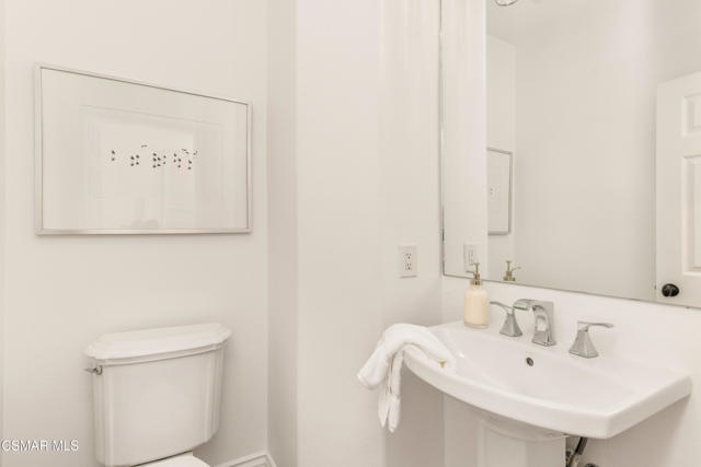 6072 Mandeville Place, Oak Park CA: https://media.crmls.org/mediaz/88ba2363-c30f-4cf9-aae9-321cf13f1460.jpg