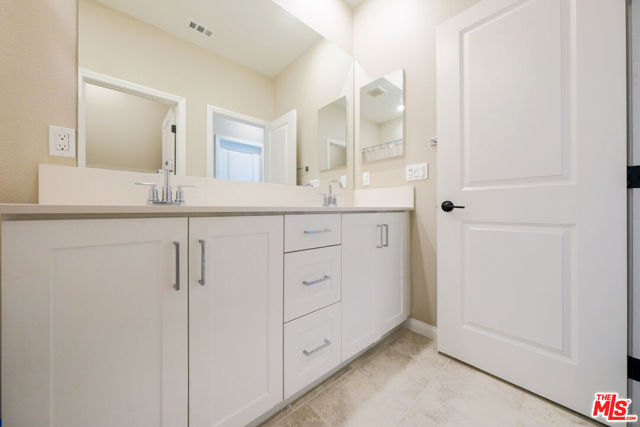 1681 Whitmore Loop, Chula Vista CA: https://media.crmls.org/mediaz/88ba7b74-2e9a-4a54-8422-db1838acb177.jpg