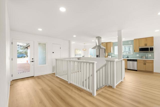 Image 8 of 44 For 552 Felicita Avenue