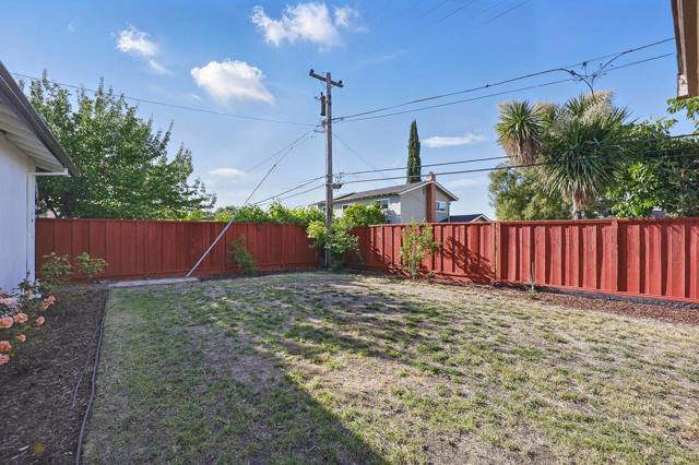 5011 Doyle Road, San Jose CA: https://media.crmls.org/mediaz/88baaaa8-f8ea-43c7-86ee-c1a4985df652.jpg