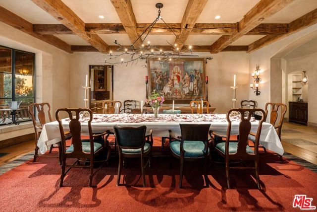 1915 Monte Alegre Drive, Carpinteria CA: https://media.crmls.org/mediaz/88bab269-2f69-4c80-8f79-9dc37809af43.jpg