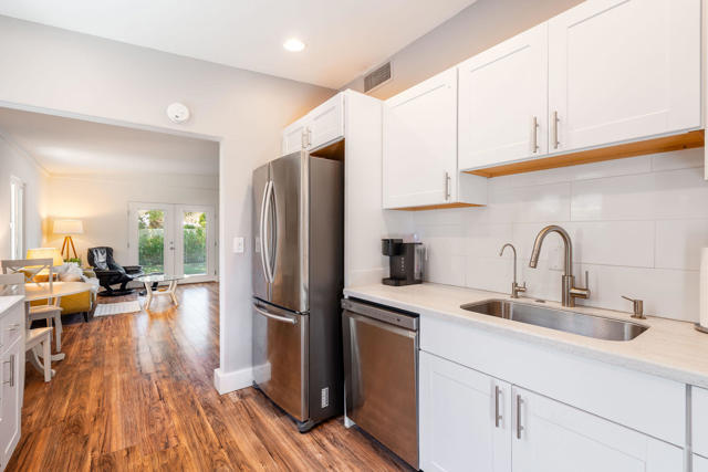 51864 Avenida Mendoza, La Quinta CA: https://media.crmls.org/mediaz/88bb03ae-a7af-4245-b211-779f08520802.jpg