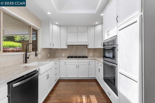 15745 Via Corta, San Lorenzo CA: https://media.crmls.org/mediaz/88bb5c5a-7b4f-46bb-adfb-cd6840095088.jpg