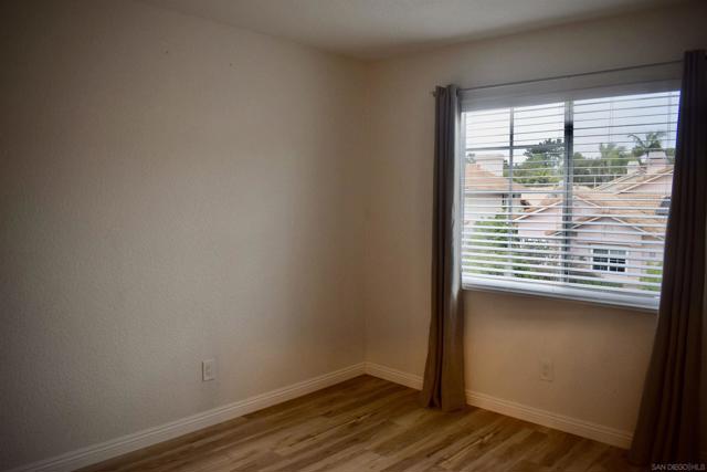 2206 Luz Way, Oceanside CA: https://media.crmls.org/mediaz/88bb5e44-b940-46c5-8de5-9f7ee826c84f.jpg