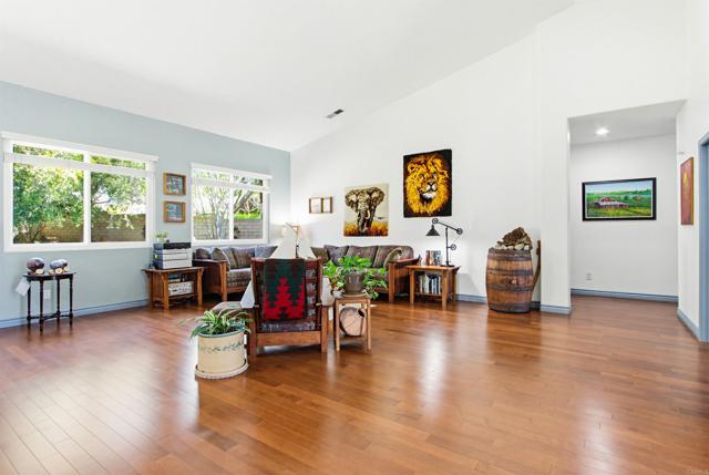 Detail Gallery Image 12 of 60 For 2194 Stone Castle, Fallbrook,  CA 92028 - 4 Beds | 2/1 Baths