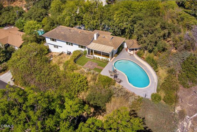 1372 Inverness Drive, Pasadena CA: https://media.crmls.org/mediaz/88bd49d8-bfc0-4b0c-98c7-488d83add74d.jpg