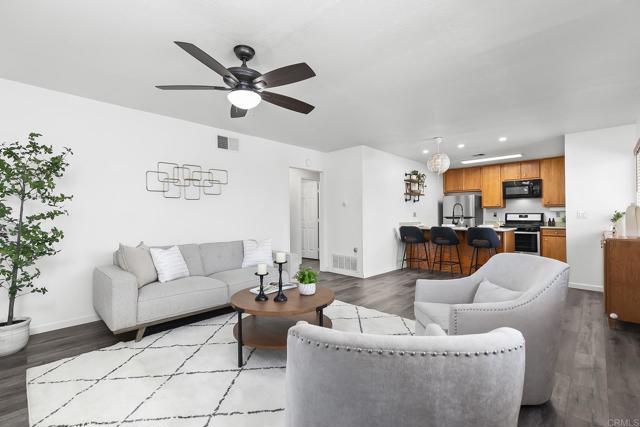 9838 MISSION VEGA DR, Santee CA: https://media.crmls.org/mediaz/88be5106-92bd-4fa1-8e16-b3eb28030b50.jpg