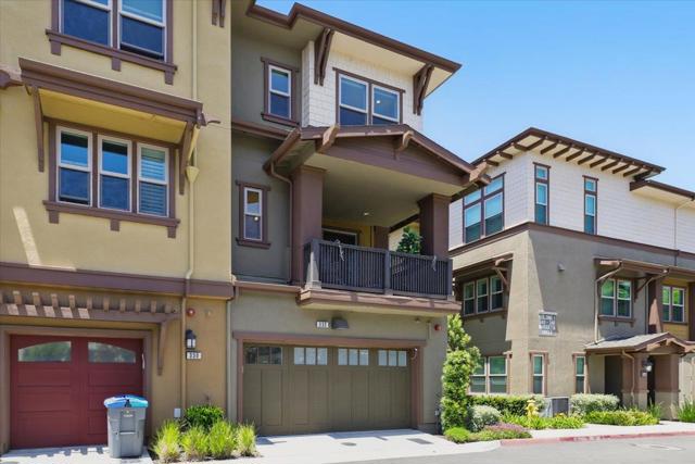 332 Marquetta Circle, Mountain View CA: https://media.crmls.org/mediaz/88be75cc-ce68-4c41-9544-65f4a42fd161.jpg