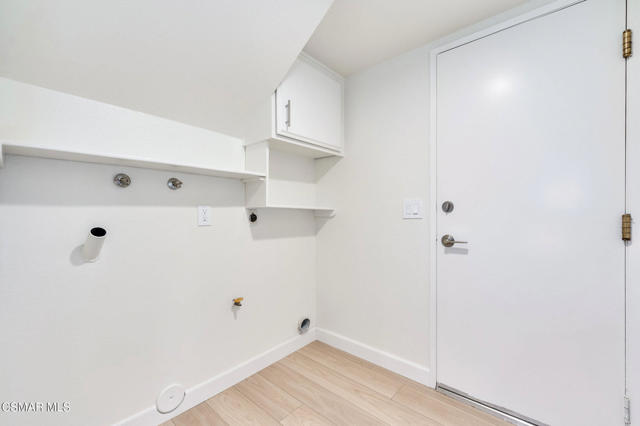 3011 Marigold Place, Thousand Oaks CA: https://media.crmls.org/mediaz/88bf8d9f-6b98-456d-b78c-da2cc45771af.jpg