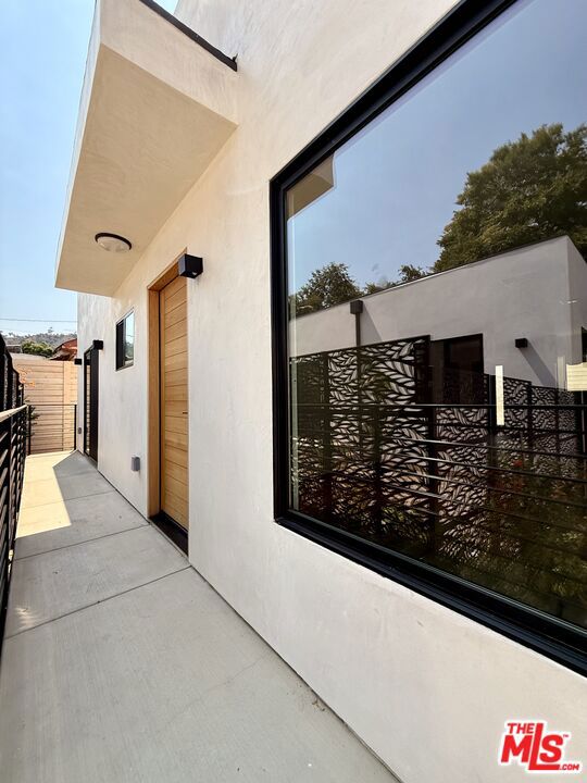 2427 Shoredale Avenue, Los Angeles CA: https://media.crmls.org/mediaz/88c0c0c7-473d-463e-a606-a6a03ee9f5a6.jpg