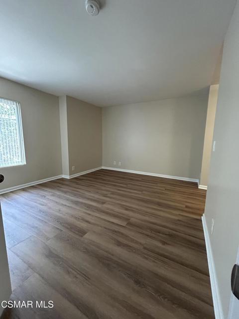 3376 Holly Grove Street, Westlake Village CA: https://media.crmls.org/mediaz/88c12a50-b3a1-4ce9-b3fa-495abd35d42c.jpg