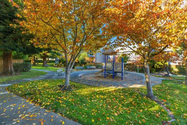 1542 Canna Court, Mountain View CA: https://media.crmls.org/mediaz/88c1c801-447b-41f8-a284-075619b0b335.jpg