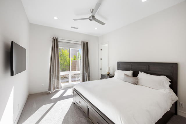 1 Via Merenda, Rancho Mirage CA: https://media.crmls.org/mediaz/88c44d52-508c-4496-885e-1e164d05b2c5.jpg